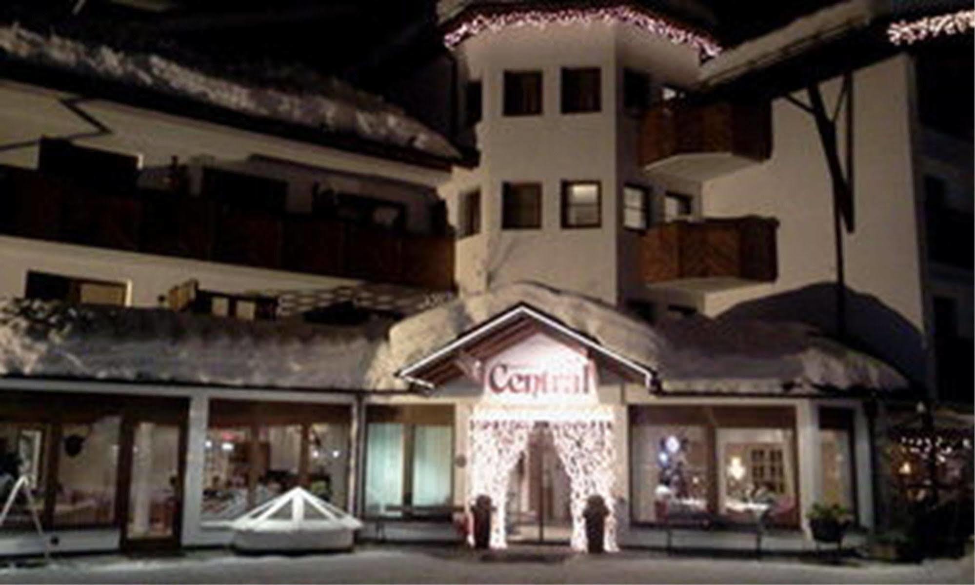 Hotel Central Зеефельд в Тироле Экстерьер фото